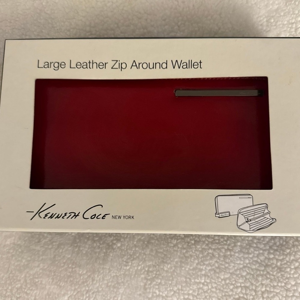 Kenneth Cole Large Leather Zip Around Wallet, BNIB